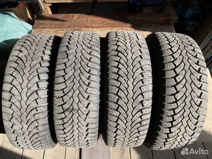 Комплект зимних колес r16
