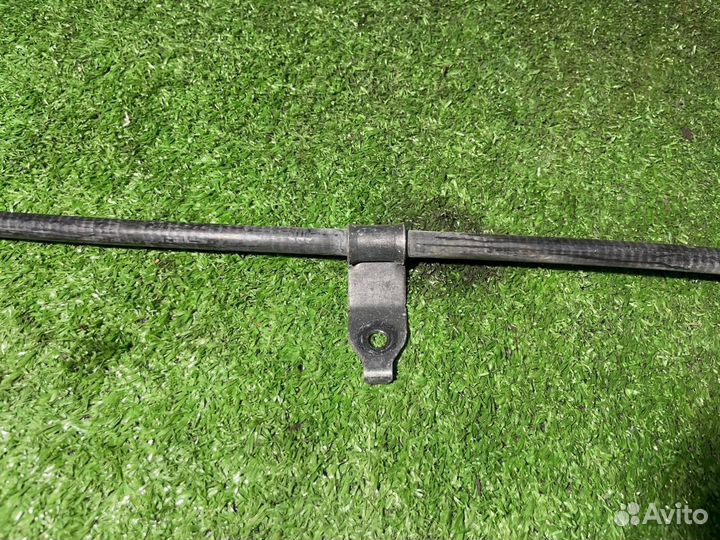 Трос стояночного тормоза задний левый Toyota