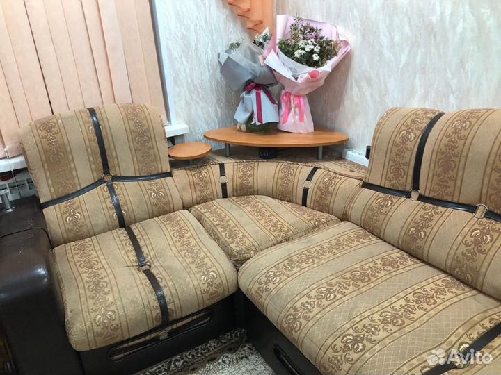 Угловой диван с креслом бу