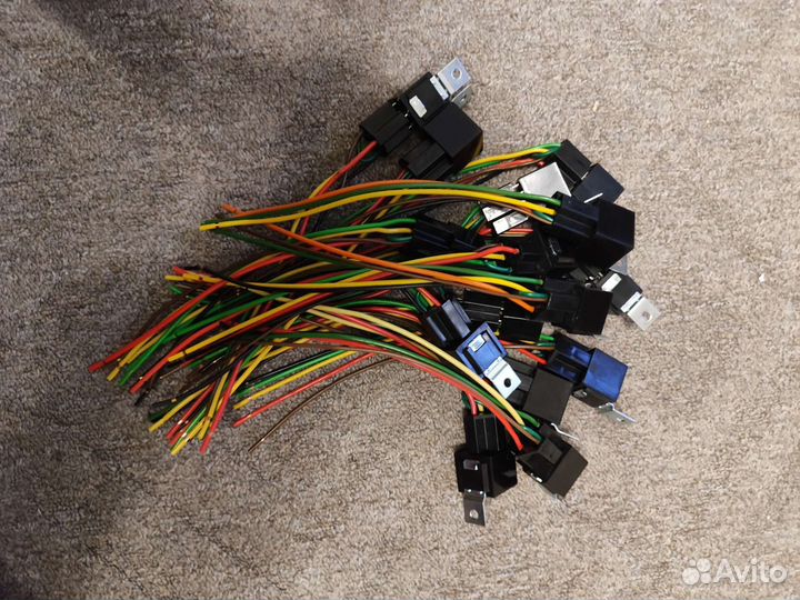 Реле 5 контактное titan