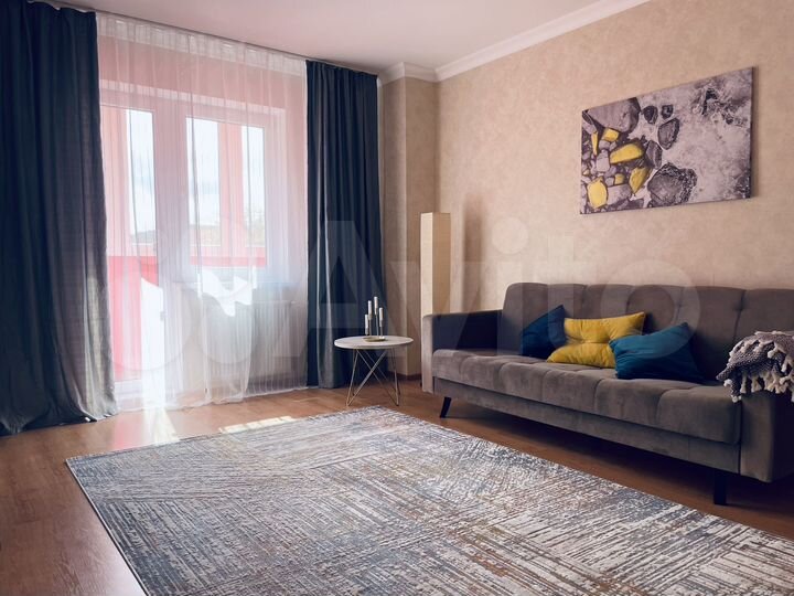 2-к. квартира, 73 м², 3/14 эт.