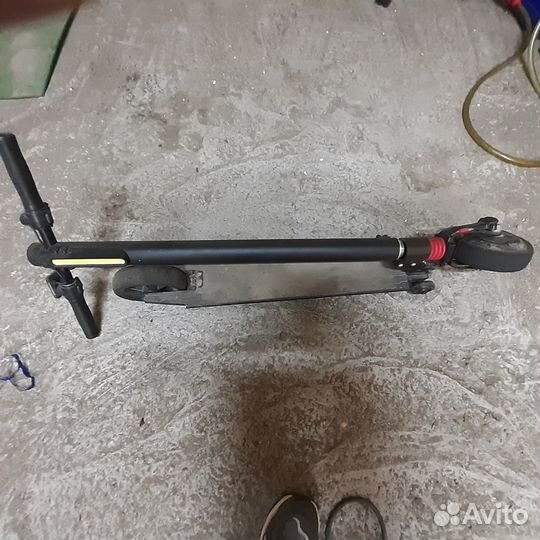 Продам электросамокат
