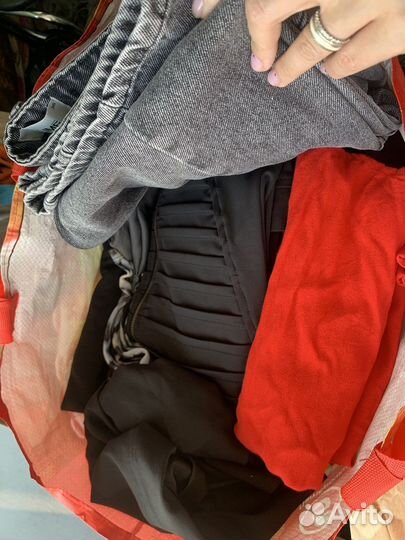 Продам 2 пакета одежды s/m