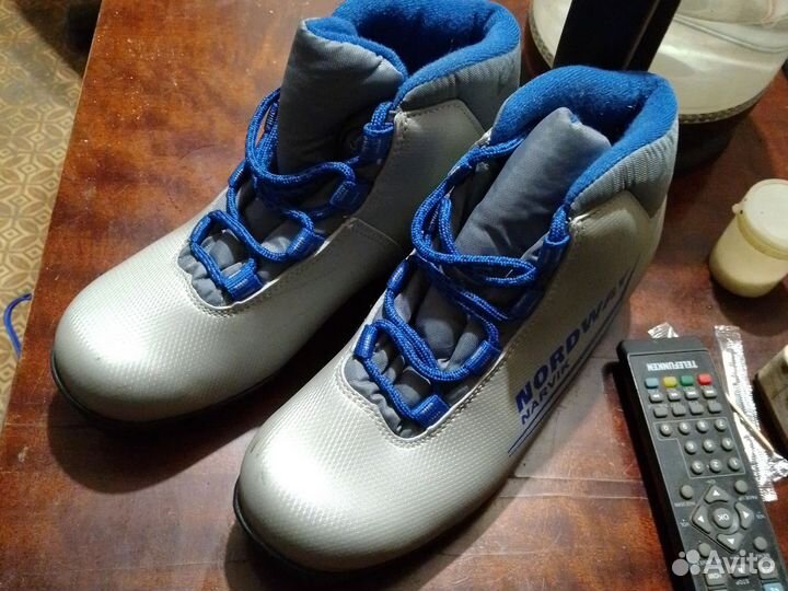 Лыжные ботинки