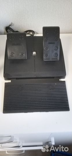 Игровой руль с педалями для пк