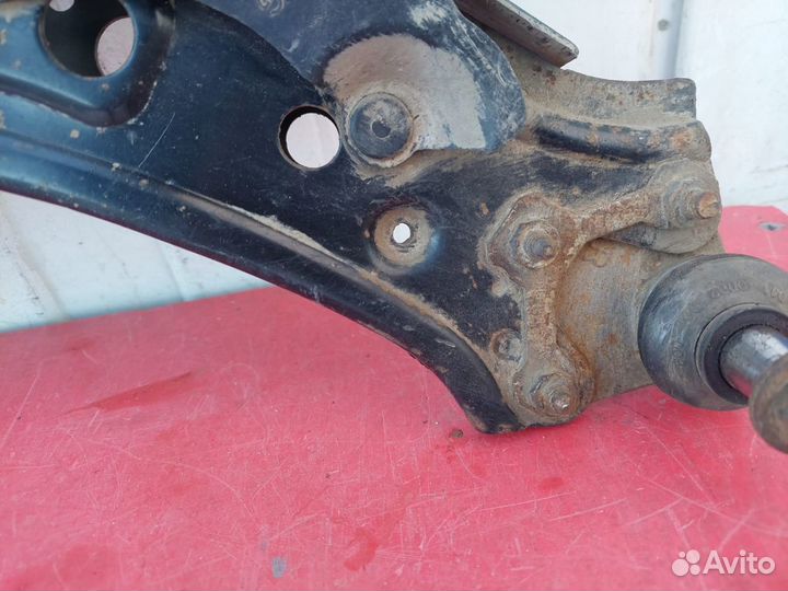 Рычаг передний правый Skoda Fabia 1