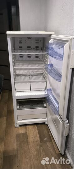 Холодильник бирюса