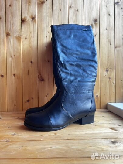 Женские сапоги