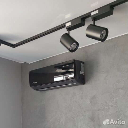 Кондиционер чёрный сплит-система