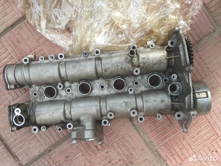 Клапанная крышка с распредвалами 03C 103 475 BC