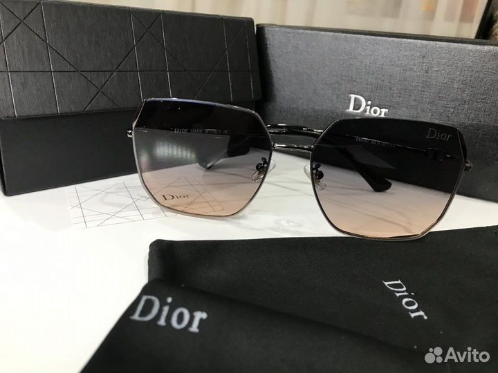 Солнцезащитные очки christian dior
