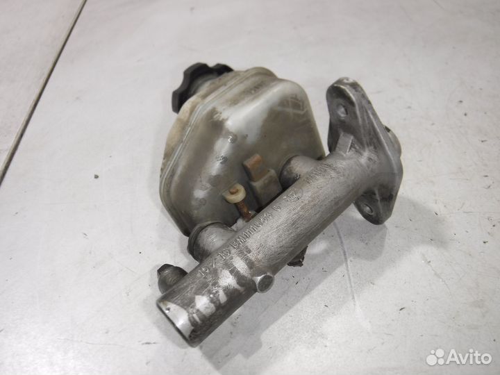 Цилиндр тормозной главный Hyundai Elantra 3