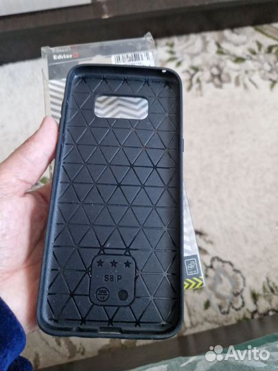 Чехол на телефон