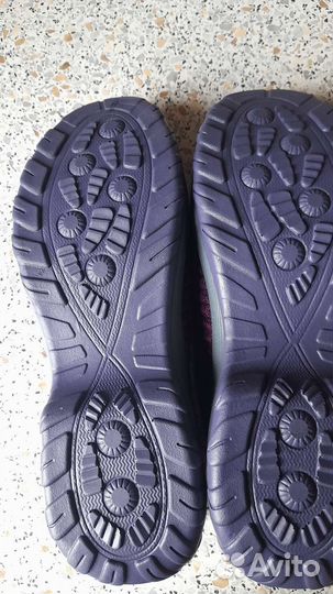 Кроссовки женские новые 36 размер