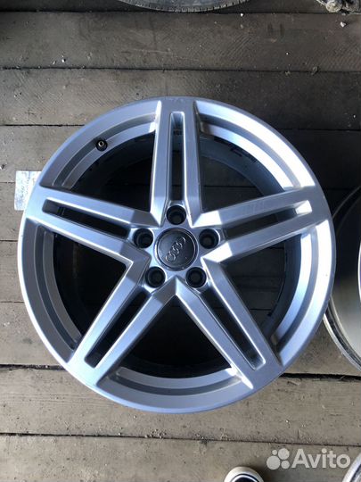 Оригинальные, литые диски r18, 5x112