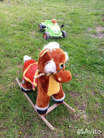 Детская качалка лошадь