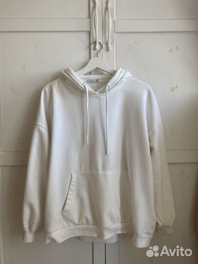 Белое худи stradivarius m