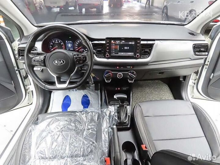 Kia Stonic 1.4 AT, 2020, 25 000 км