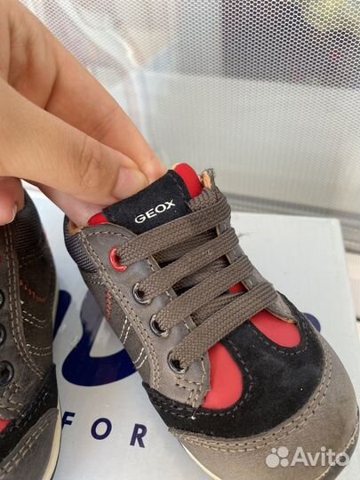 Кроссовки детские geox