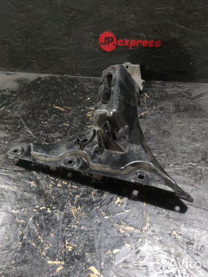 Кронштейн бампера задний правый Bmw 5 E60 N52B25