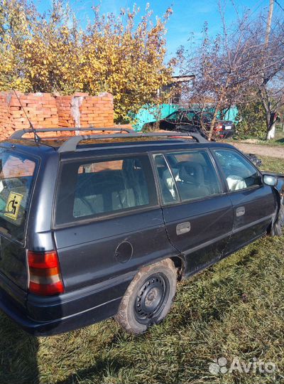 Opel Astra 1.7 МТ, 1997, битый, 430 000 км