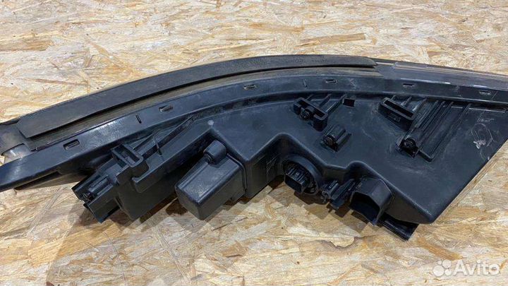 Фара hyundai santa fe