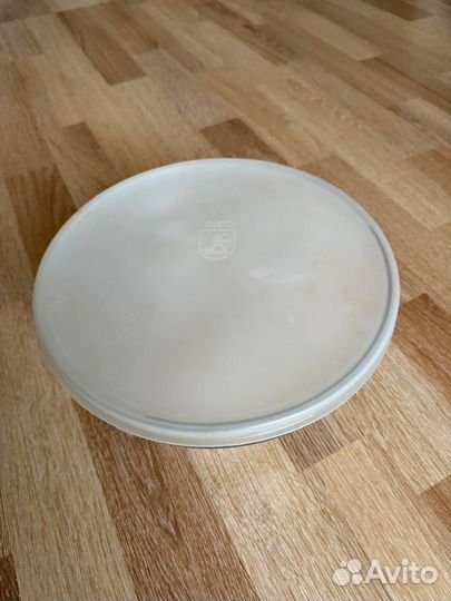 Контейнер с крышкой большой