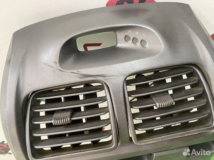 Центральная рамка консоли Hyundai Accent