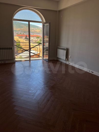 3-к. квартира, 70,2 м², 5/5 эт.