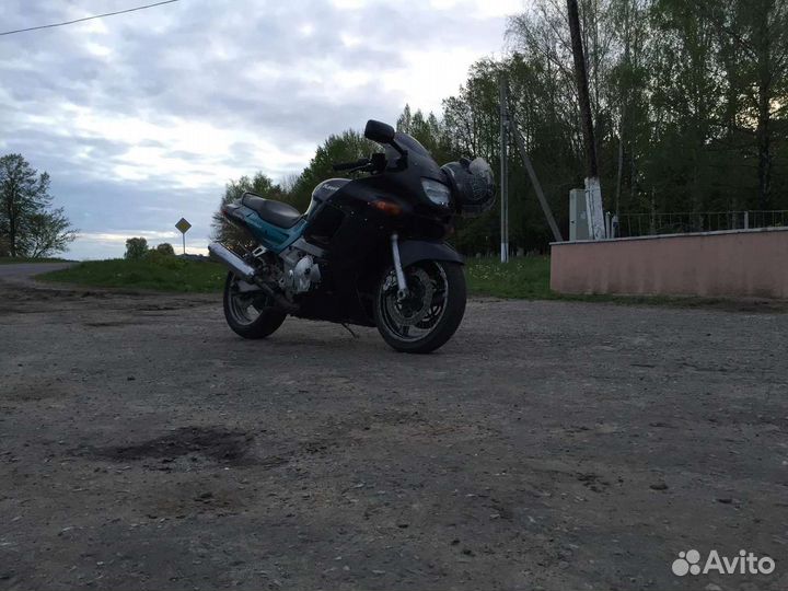 Kawasaki zzr 600 2 zzr 400 2 в разборе