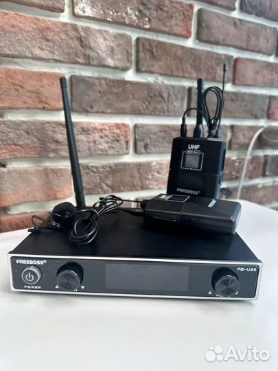 Радиосистема FreeBoss FB-U35H2 BandB