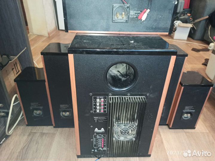 Акустические колонки 5.1