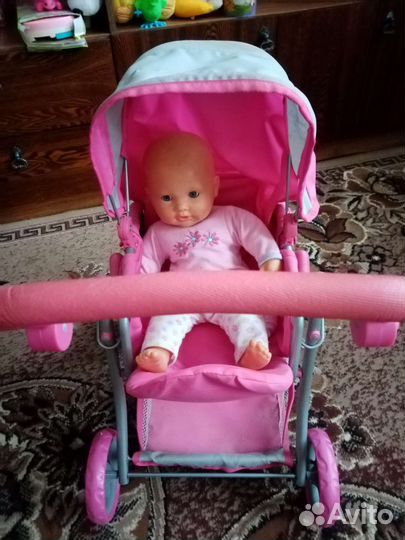 Коляска кукольная и кукла