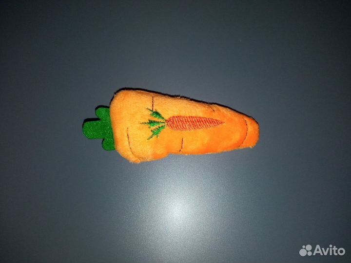 Значки Зайка Морковка плюшевые мягкие