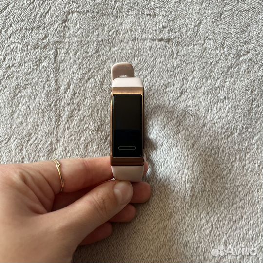 Huawei band 4 pro