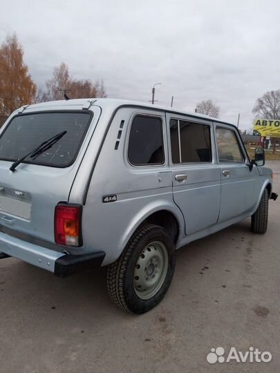 LADA 4x4 (Нива) 1.7 МТ, 2005, 145 000 км