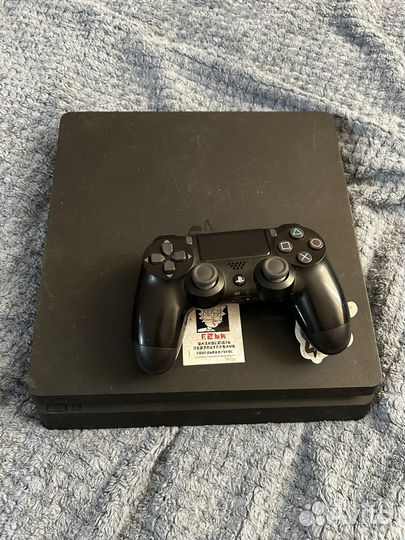 Sony playstation 4 slim
