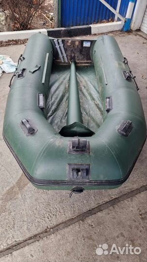 Мотор с лодкой