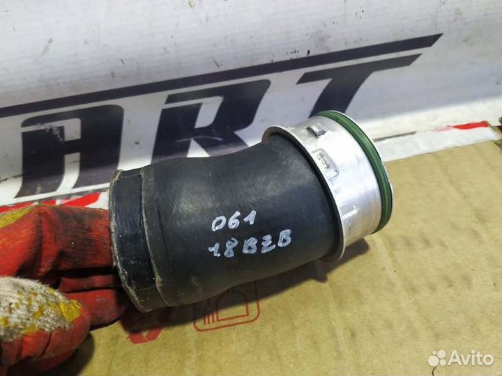 Патрубок интеркулера Volkswagen Passat B6 1.8 BZB