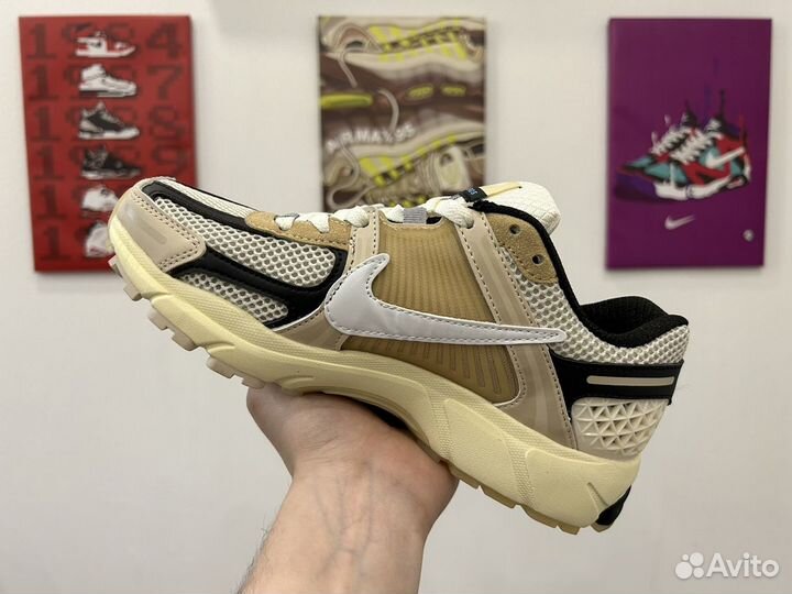 Кроссовки Nike Zoom Vomero 5