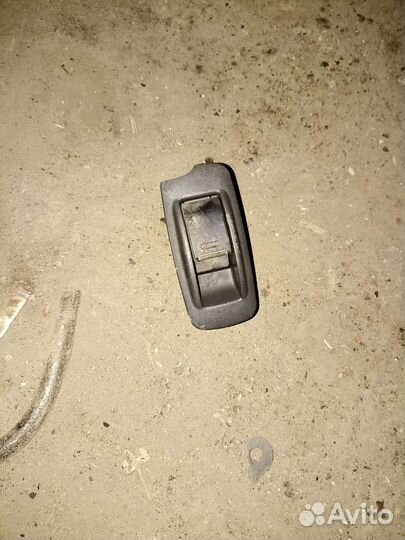 Кнопка стеклоподъемника Toyota Corolla Levin 7
