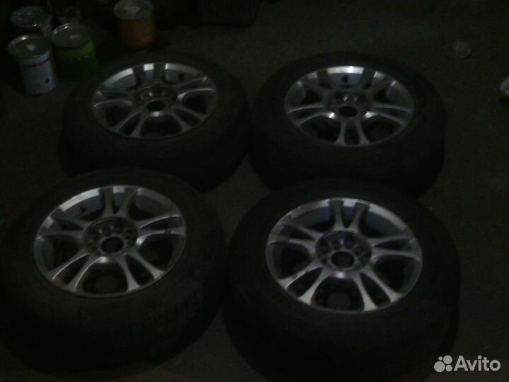 Продаю литьё можно с летней резиной на докатку