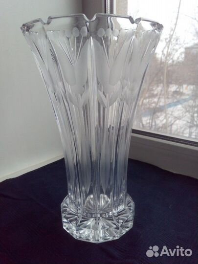 Хрустальная ваза