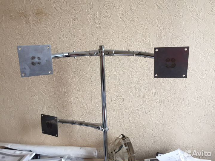 Кронштейн для трех мониторов