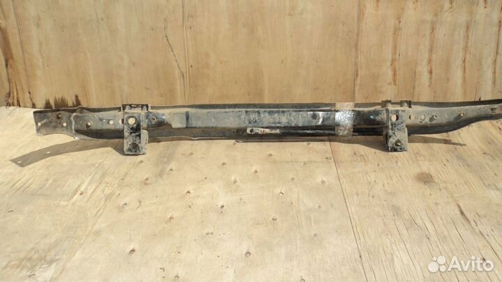 Усилитель переднего бампера Jeep Grand Cherokee