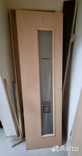 Межкомнатная дверь бу с коробкой 200 на 60