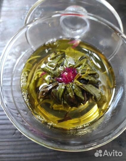 Юй Лун Тао (Нефритовый персик Дракона с клевером)