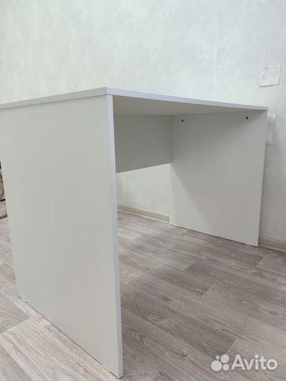 Письменный стол