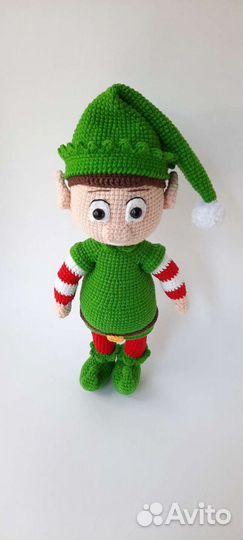 Игрушки вязаные крючком эльф помощник Санты