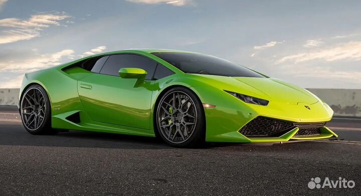 Lamborghini Huracan двухсоставные кованые диски R2